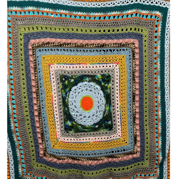 Vintage granny Knit Blanket - Picture 3 of 10